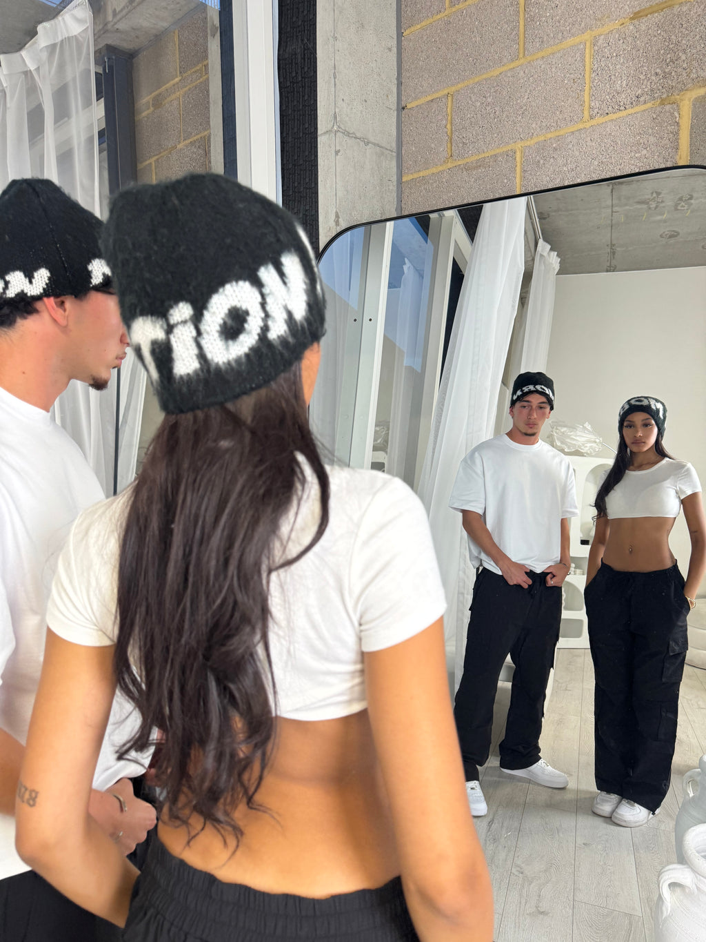 BLACK ALPACA BEANIE